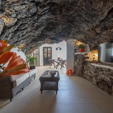 Spectacular Cave With Two Large Terraces