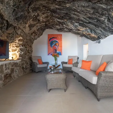 Holiday home Spectacular Cave With Two Large Terraces