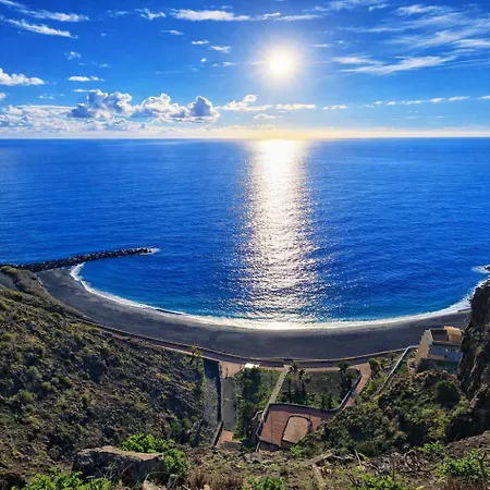 Unique House With Cave By The Sea With Private Terrace Santa Cruz de Tenerife