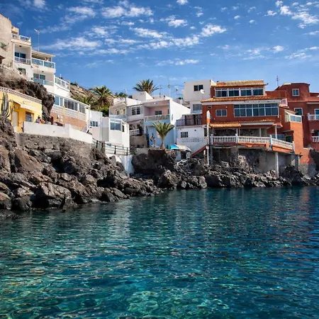 Casa de Férias Unique House With Cave By The Sea With Private Terrace