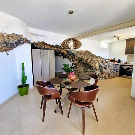 Casa de Férias Unique House With Cave By The Sea With Private Terrace