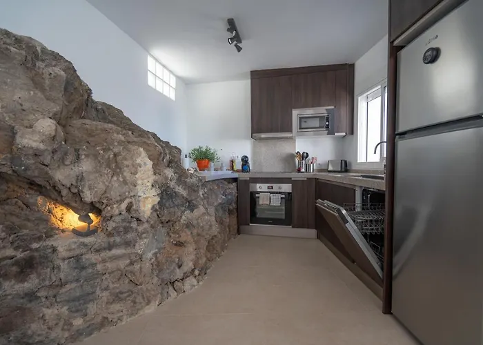 Casa de Férias Unique House With Cave By The Sea With Private Terrace Santa Cruz de Tenerife