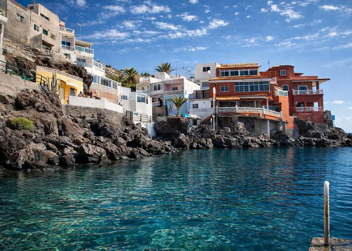 Casa de Férias Unique House With Cave By The Sea With Private Terrace