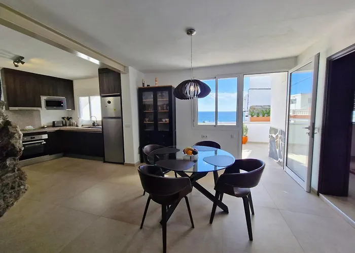 Casa de Férias Unique House With Cave By The Sea With Private Terrace *