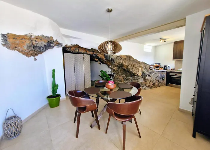 Casa de Férias Unique House With Cave By The Sea With Private Terrace